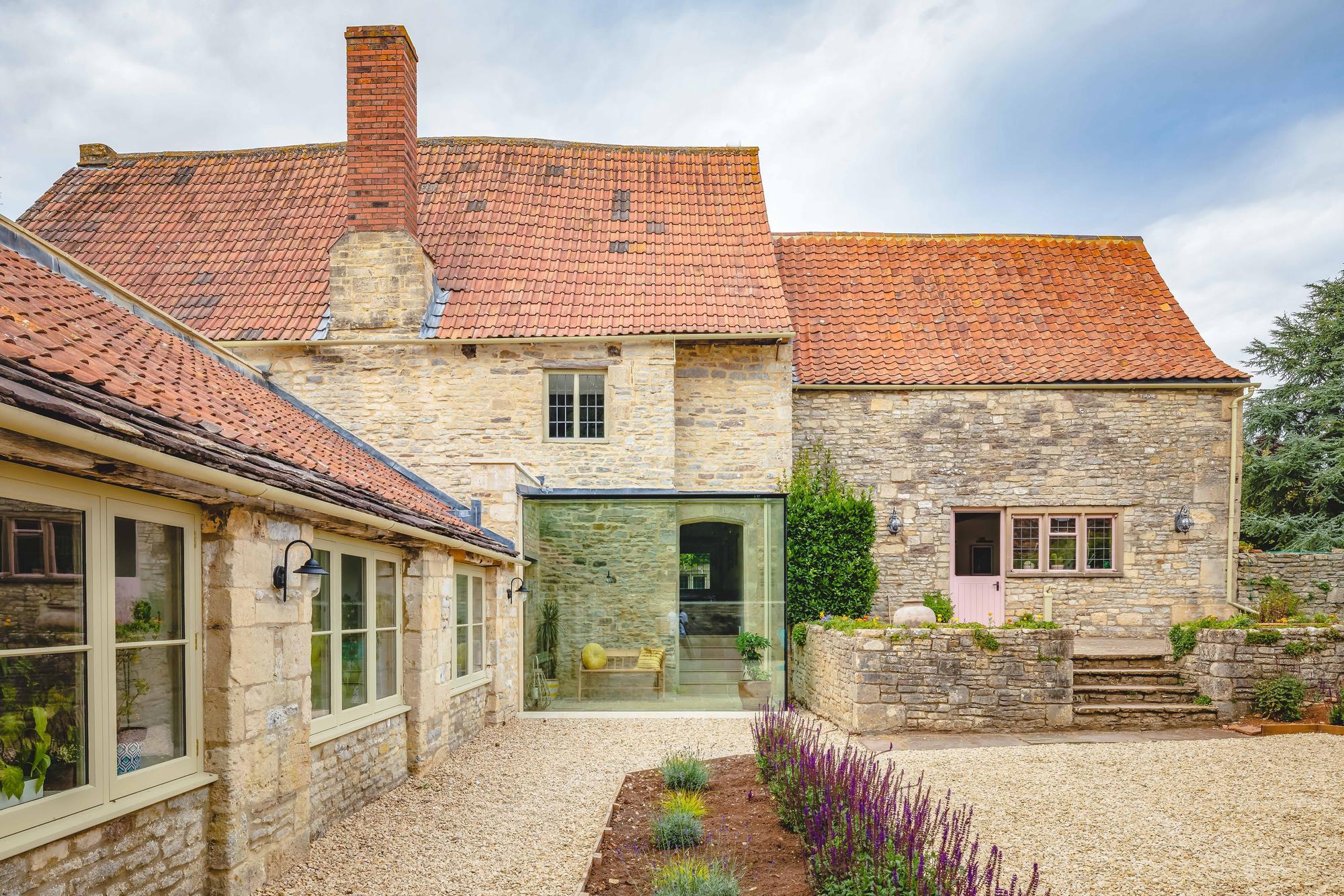 Stonewood Builders, South West, 2021 MBAs, Large Renovation winner 1.jpg